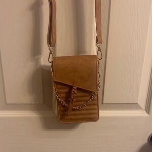 Rad Rev Phone Crossbody Bag in Oak